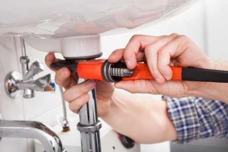 Taking care of clogged drains with the help of middleburg experts